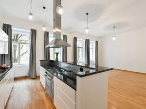 Pronájem bytu 3+1, Praha - Vinohrady, Mánesova, 118 m2