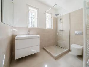 Pronájem vily, Praha - Střešovice, Cukrovarnická, 227 m2