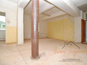 Prodej komerční nemovitosti, Lštění, Míru, 1933 m2