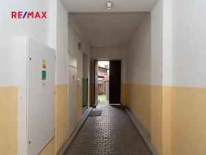 Pronájem obchodního prostoru, Praha - Strašnice, Starostrašnická, 501 m2