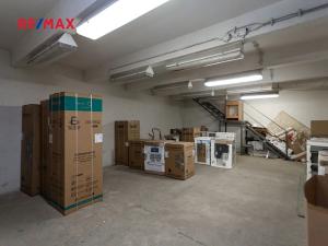 Pronájem obchodního prostoru, Praha - Strašnice, Starostrašnická, 501 m2