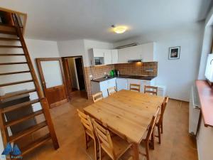 Pronájem bytu 4+kk, Vítkovice, 97 m2