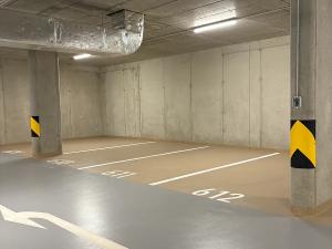 Pronájem garážového stání, Praha - Modřany, Mezi vodami, 13 m2