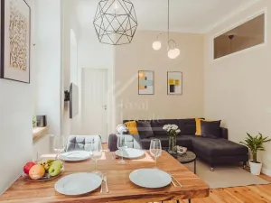 Pronájem bytu 3+kk, Praha, Pernerova, 85 m2