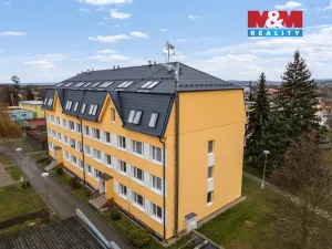Prodej bytu 3+1, Žebrák, Sídliště, 70 m2