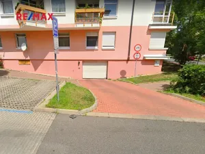 Pronájem garážového stání, Praha - Libeň, Nad Okrouhlíkem, 16 m2