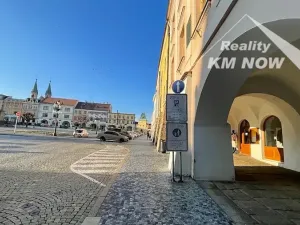 Pronájem obchodního prostoru, Kroměříž, Velké náměstí, 55 m2