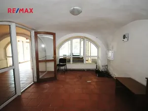 Prodej komerční nemovitosti, Církvice, 6984 m2