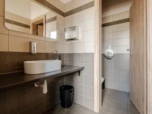 Pronájem restaurace, Otrokovice, Dr. E. Beneše, 237 m2