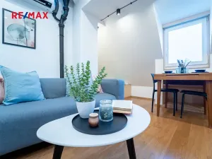 Prodej bytu 1+kk, Praha - Holešovice, Veverkova, 40 m2