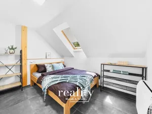 Prodej apartmánu, Perná, 205 m2