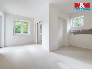 Prodej bytu 4+1, Praha - Ruzyně, Duchcovská, 80 m2