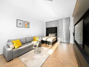 Prodej bytu 2+kk, Praha - Holešovice, Ortenovo náměstí, 39 m2