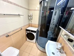 Prodej bytu 3+1, Hradec Králové, třída Edvarda Beneše, 99 m2