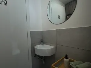 Pronájem komerční nemovitosti, Praha - Vokovice, K Červenému vrchu, 47 m2