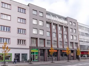 Pronájem obchodního prostoru, Hradec Králové, Gočárova třída, 79 m2
