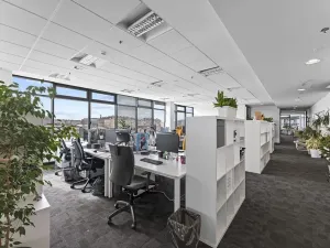 Pronájem kanceláře, Praha - Holešovice, U garáží, 158 m2