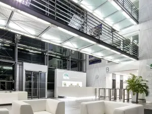 Pronájem kanceláře, Praha - Dejvice, Evropská, 305 m2