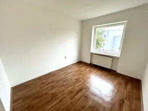 Pronájem rodinného domu, Nová Paka, Husitská, 210 m2