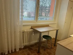 Pronájem bytu 1+1, Uherské Hradiště, Pod Svahy, 30 m2
