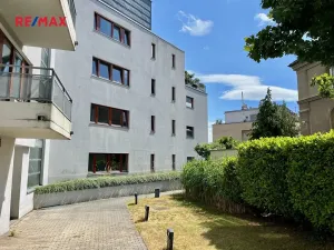 Pronájem bytu 2+kk, Praha - Vršovice, Ruská, 57 m2