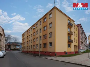 Pronájem bytu 1+1, Cheb, Kasární náměstí, 30 m2