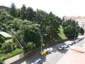 Pronájem bytu 2+kk, Praha - Nusle, Svatoslavova, 43 m2