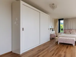 Prodej bytu 4+kk, Karlovy Vary, Pražská silnice, 155 m2