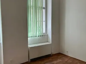 Pronájem kanceláře, Praha - Holešovice, Kamenická, 49 m2