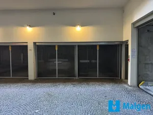 Pronájem garážového stání, Praha - Smíchov, Na Valentince, 10 m2