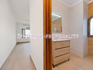 Prodej bytu 4+kk, Alicante, Španělsko, 150 m2