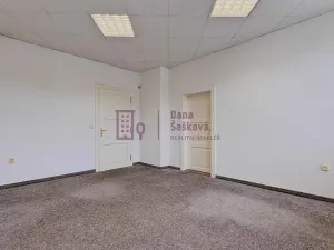 Pronájem kanceláře, Jindřichův Hradec, Karlov, 28 m2