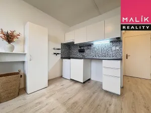 Prodej bytu 1+1, Karlovy Vary, Dvořákova, 37 m2