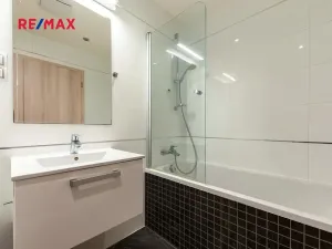 Pronájem bytu 2+kk, Praha - Libeň, Vojenova, 62 m2