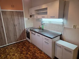 Pronájem bytu 1+1, Hradec Králové, Pospíšilova, 48 m2