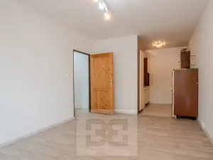 Prodej bytu 2+kk, Praha - Řepy, Bazovského, 44 m2