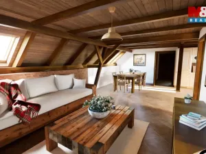 Prodej bytu 4+kk, Kounov, 103 m2