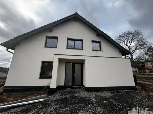 Pronájem bytu 2+kk, Jesenice, Hlavní, 47 m2