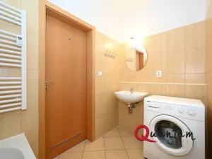 Pronájem bytu 1+kk, Praha - Košíře, Pod Kavalírkou, 30 m2