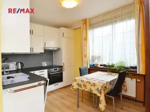 Pronájem bytu 2+kk, Praha - Hlubočepy, Pod třešněmi, 50 m2