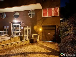 Pronájem garáže, Praha - Košíře, Zahradníčkova, 50 m2