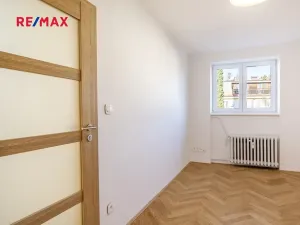 Pronájem bytu 3+1, Praha - Dejvice, Mydlářka, 55 m2