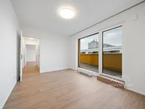 Pronájem bytu 1+kk, Praha - Chodov, Líbalova, 32 m2