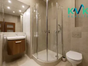 Prodej apartmánu, Karlovy Vary, K. Čapka, 593 m2