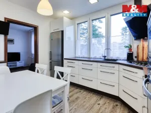 Prodej bytu 2+1, Klatovy - Klatovy III, Pod Hůrkou, 54 m2