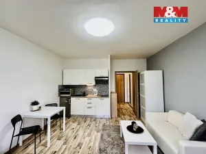 Pronájem bytu 1+kk, Jablonec nad Nisou, Jizerská, 27 m2
