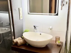 Pronájem bytu 2+kk, Pardubice, nábřeží Závodu míru, 76 m2