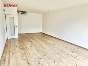 Prodej bytu 2+kk, Praha - Dolní Počernice, Černodolská, 59 m2