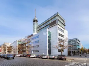 Pronájem kanceláře, Praha - Smíchov, Radlická, 790 m2
