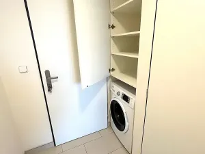 Pronájem bytu 1+kk, Praha - Vysočany, Poděbradská, 29 m2